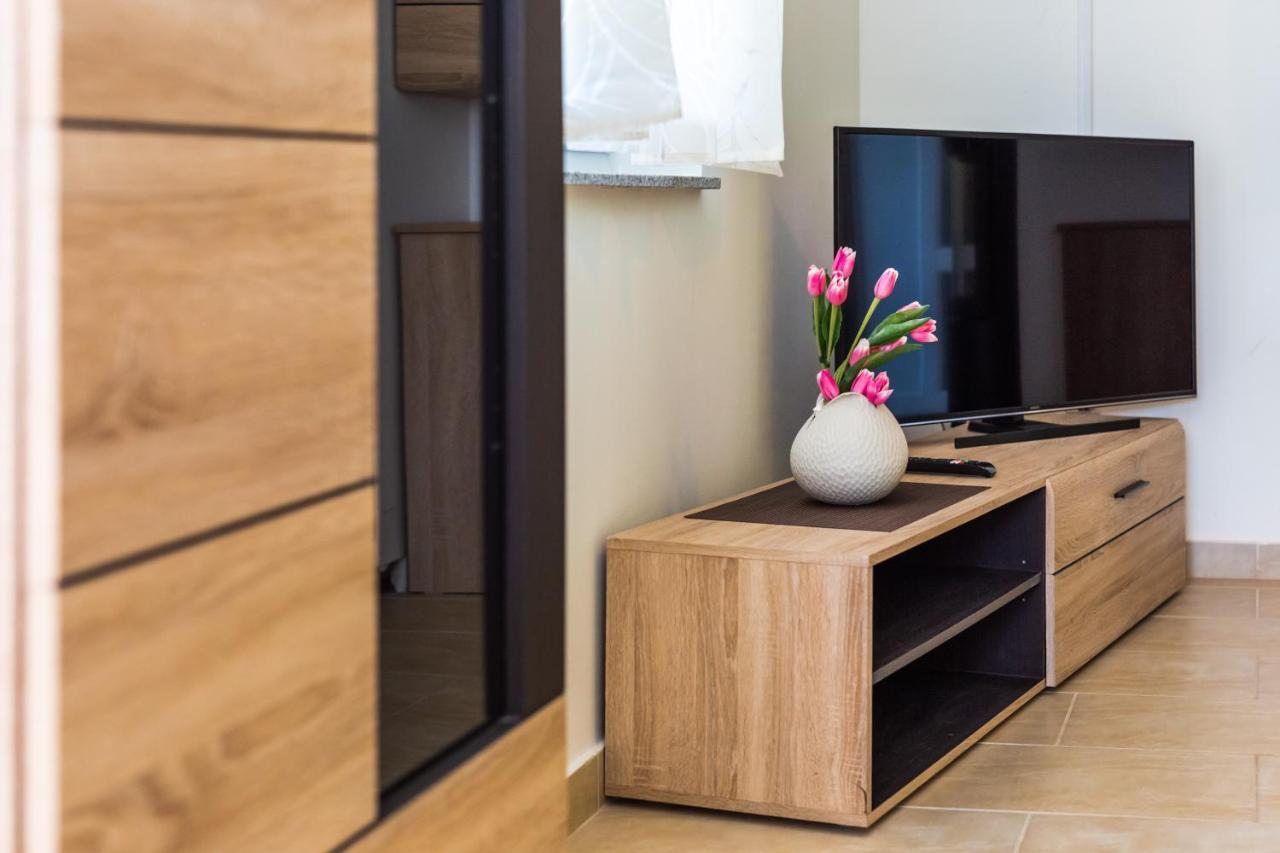 Apartmani Leptir Rakovica Exterior foto